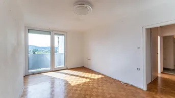 Expose Helle 3-Zimmer-Wohnung in Liebenau mit großem Wohnzimmer und Balkon