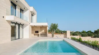 Expose Elegante Villa mit Pool und Meerblick in Dalmatien, Kroatien