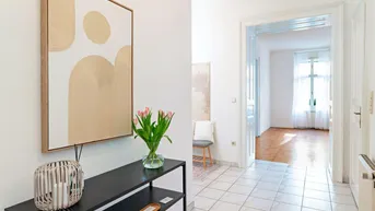 Expose Altbau-Charme mit 3 Zimmern und Süd-Balkon in zentraler Lage