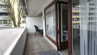 Expose SCHWAZ: Großzügige 4-Zimmer-Wohnung mit Loggia und Balkon