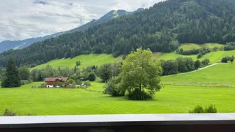 Expose 1.5-Zimmer Wohnung mit Balkon und Einbauküche