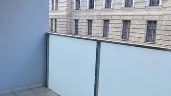 Expose 60m² Wohnung mit 2-Zimmern, Loggia für 355.000 €