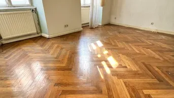 Expose 130m² Altbauwohnung: 7 Zimmer, Lift, sanierungsbedürftig für 949.000€