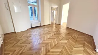 Expose 144m² Altbauwohnung beim Karlsplatz: 4 Zimmer, DG, Einbauküche &amp; Lift, ab sofort zu mieten.