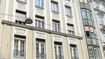 Expose Stilvolle 6-Zimmer Wohnung mit Altbau-Flair, in bester Lage zu mieten!