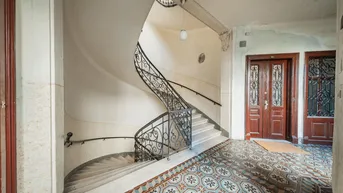 Expose 1070 Wien | ECK-ZINSHAUS 1.386 m² | DG-Potenzial 515 m² | Nähe U6 Burggasse