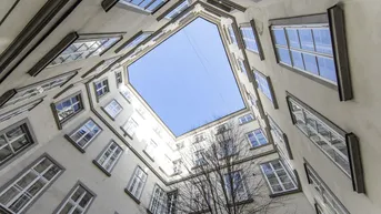 Expose Wohnen im Herzen Wiens - großzügige &amp; charmante Altbauwohnung am Franziskanerplatz!