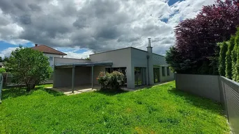 Expose moderner Luxus-Bungalow mit Dachterrasse und Doppelcarport in ruhiger Lage - nahe dem ORF-Park