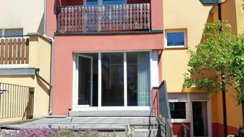 Expose Gepflegtes Reihenhaus mit Terrasse/Garten, zwei Balkonen und Tiefgaragenplatz in Straßgang zu verkaufen!