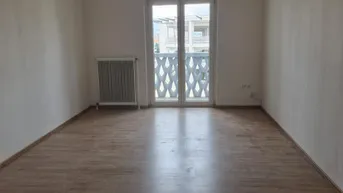 Expose Komplett neu saniertes 1-Zimmer Raumwunder, 4. Liftstock, zentrumsnahe, neben FH und Krankenhaus, KFZ-Tiefgaragenparkplatz möglich