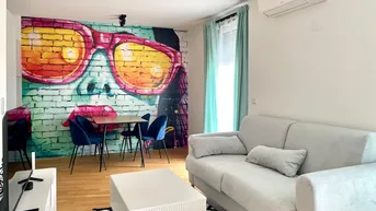 Expose 1. Monat mietfrei: Möblierte 2 Zimmer- DG-Wohnung im 6. OG mit 16m² Terrasse und Klimaanlage