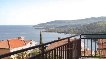 Expose Wohnung Wir verkaufen eine Wohnung in Rabac mit Meerblick.
