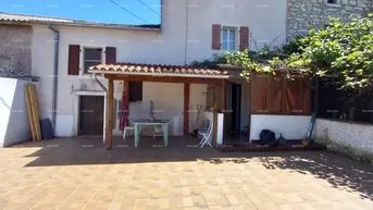 Expose Haus Zum Verkauf: Charmantes istrisches Haus mit geräumigem Garten – Valtura