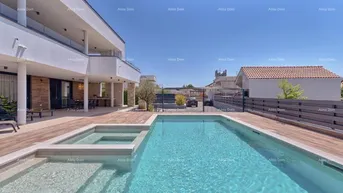 Expose Haus Wunderschöne Villa mit Pool und Meerblick in der Nähe des Strandes