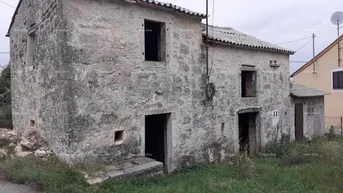 Expose Haus FREISTEHENDES ISTRISCHES HAUS