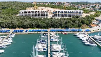 Expose Wohnung Verkauf von modernen Wohnungen in einem exklusiven Gebäude mit Blick auf die Marina, Pula!