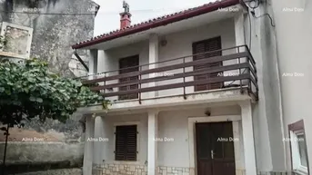 Expose Haus Haus im Zentrum von Marčana mit Garten.