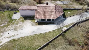 Expose Haus In der Nähe von Marcana, Haus auf einem großen Grundstück von 26.000 m2