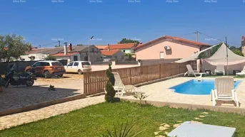 Expose Haus Haus mit Pool zu verkaufen, Peroj