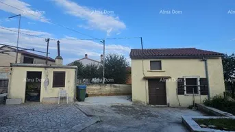 Expose Haus Barban – Haus mit eingezäuntem Hof