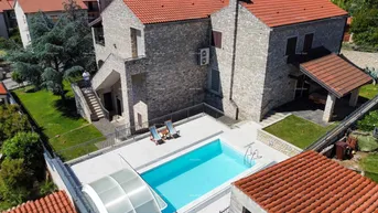 Expose Haus Wunderschönes Haus mit Pool in Pula, ideal für Familien oder als Investition