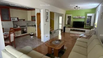 Expose Haus Zu verkaufen: Haus in Poreč, 2 km vom Meer entfernt.