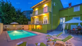 Expose Haus Haus mit Schwimmbad in Valdebek.
