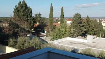 Expose Wohnung ŠTINJAN, Einzimmerwohnung im 1. Stock mit Gemeinschaftsgarten und Grillplatz