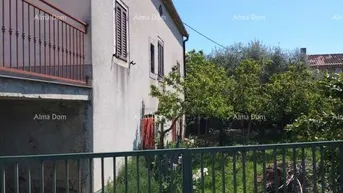 Expose Haus Brtonigla, Einfamilienhaus mit Garten - zur Renovierung