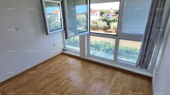 Expose Wohnung Peroj, Neubau, bietet eine Wohnung mit schöner Aussicht, sofort bezugsfertig.