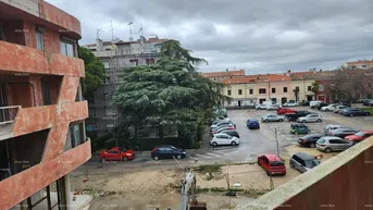 Expose Wohnung Poreč, im Bau befindliches Wohn- und Geschäftshaus mit Wohnungen und Tiefgaragen.