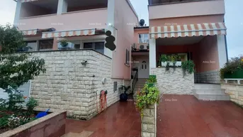 Expose Haus Zum Verkauf steht ein wunderschönes Mehrfamilienhaus mit Meerblick
