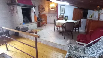 Expose Haus Geräumiges Haus in Marčana mit drei Etagen und Garten - zu verkaufen.