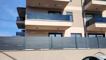 Expose Wohnung Apartment C im Erdgeschoss im Erdgeschoss mit einem Garten