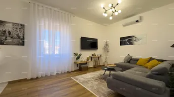 Expose Wohnung Pula Stadtzentrum Istarska Straße 500 Meter von der Arena entfernt Modern komplett renovierte und möblierte Stadtwohnung