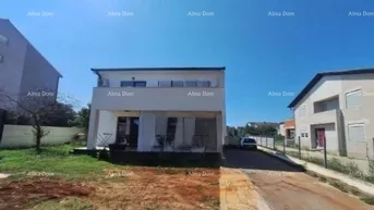 Expose Haus Medulin – Freistehendes Haus mit 7 Apartments auf großem Grundstück, Garage und Abstellraum