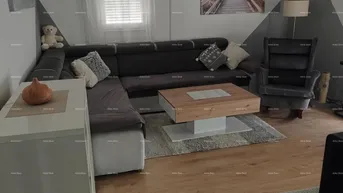 Expose Wohnung Pula, möblierte und renovierte Familienwohnung (60 m²) mit Aufzug und Balkon