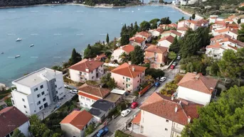 Expose Haus Pula. Zelenika! Stechpalme! Einfamilienhaus! 50 Meter zum Strand! Seeblick!