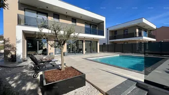 Expose Haus Verkauf einer modernen Villa mit Pool, Svetvinčenat!