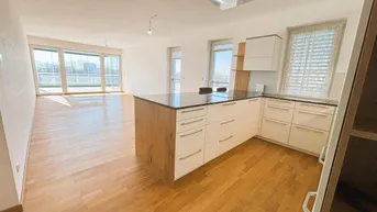 Expose Top ausgestattete und gepflegte 4-Raum-Wohnung mit Wintergarten und Terrasse!