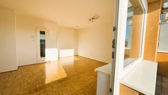 Expose Wohnung mit großer Loggia in attraktiver Grünlage – ideal für Singles oder Paare!