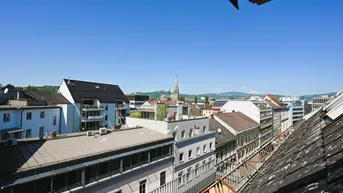 Expose Über den Dächern von Linz – Geräumige 3-Zimmer-Dachgeschosswohnung mit Charme, Ausblick &amp; viel Licht