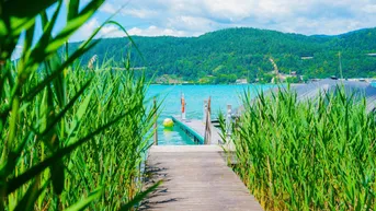 Expose RESERVIERT - SEEWOHNUNG in der beliebten ROSENHOF Wörthersee Anlage mit atemberaubendem Ausblick