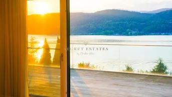 Expose SUNSETLOVER AUFGEPASST - SEEWOHNUNG in der beliebten ROSENHOF Wörthersee Anlage mit atemberaubendem Ausblick