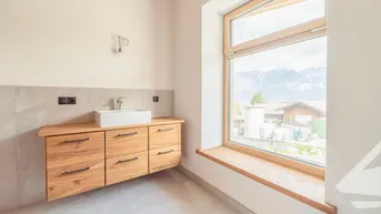 Expose Bezugsfertiges Penthouse mit Südbalkon und Bergblick