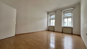 Expose Sehr helle 2-Zimmer Wohnung in einer ruhigen Wohnstraße bei der U3 Station