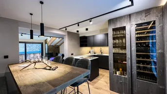 Expose Edles Design-Highlight im Chalet Stil über den Dächern von Kitzbühel