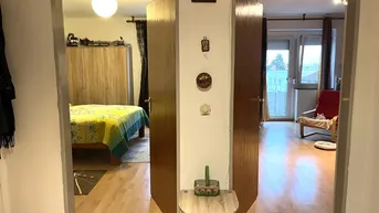 Expose Hereinspaziert in die gemütliche Wohnung mit Balkon und Garage!