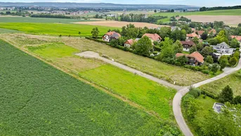 Expose Sonniger Baugrund in der Scharten - Wohnen am Feldrand - derzeit unverbaubarer Blick - Ruhelage am Feldrand