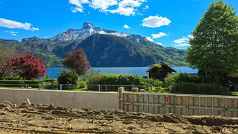 Expose # PROVISIONSFREI FÜR DIE KÄUFER# : LEBEN WO ANDERE URLAUB MACHEN - DEN MONDSEE UND DIE BERGE VOR DEM FENSTER!